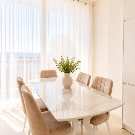 Apartment Luxury 2br At Coast 104d *