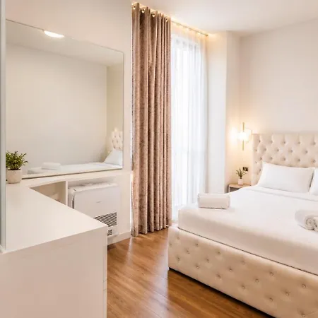 Luxury 2br At Coast 104d Apartment Palasë